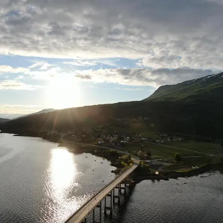 Arctic 酒店 Gratangen